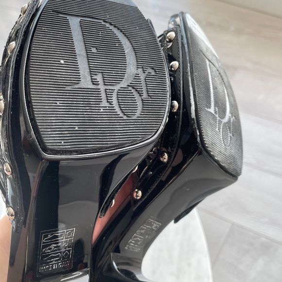 Authentic Dior Patente leather high-heels sandals - Picture 5 of 10